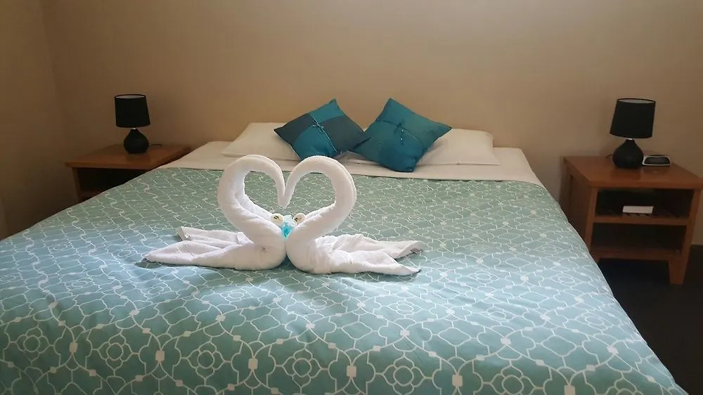Montego Mermaid Beach Motel Gold Coast 3*,  Australia